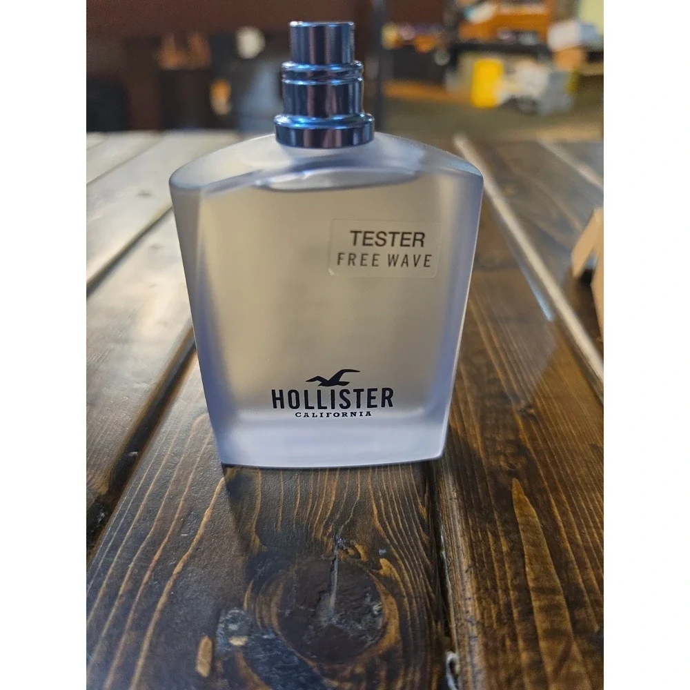 Hollister Men's Hollister Free Wave EDT Spray 3.4 oz (Tester) Fragrances